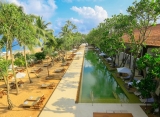 Areál plážového hotela na Srí Lanke