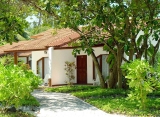 Bandos Island resort - Bungalov s izbou deluxe