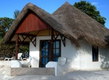 Thulhagiri Island resort - plážový bungalov