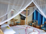 Thulhagiri Island resort - plážový bungalov izba deluxe