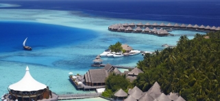 Baros Maldives - reštaurácia Lighthouse