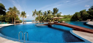 Hideaway beach resort Maledivy - bazén