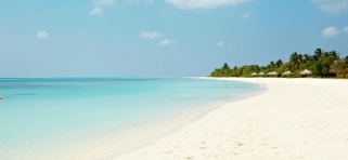 Pláž Kuredu Island resort