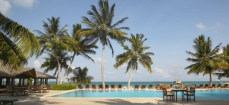 Meeru Island resort bazén