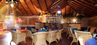 Bar Royal Island Resort