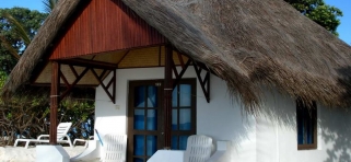 Thulhagiri Island resort - plážový bungalov