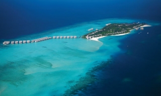 Four Seasons Landaa Giraavaru resort, Maledivy